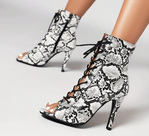 High Heels XXI High Heels XXI
