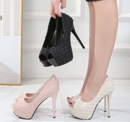 buty na koturnie AW7